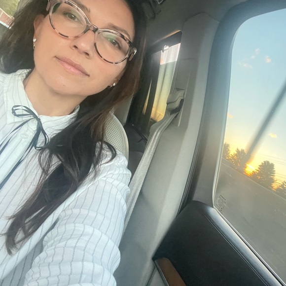 Meet your Posher, Michelle - Picture 1 of 1